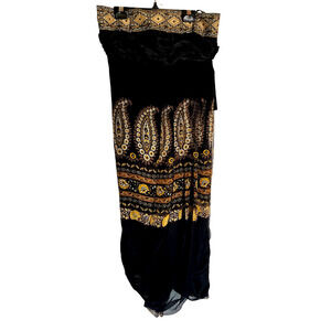 NWT BEBE BLACK AND GOLD PAISLEY DRESS XS
